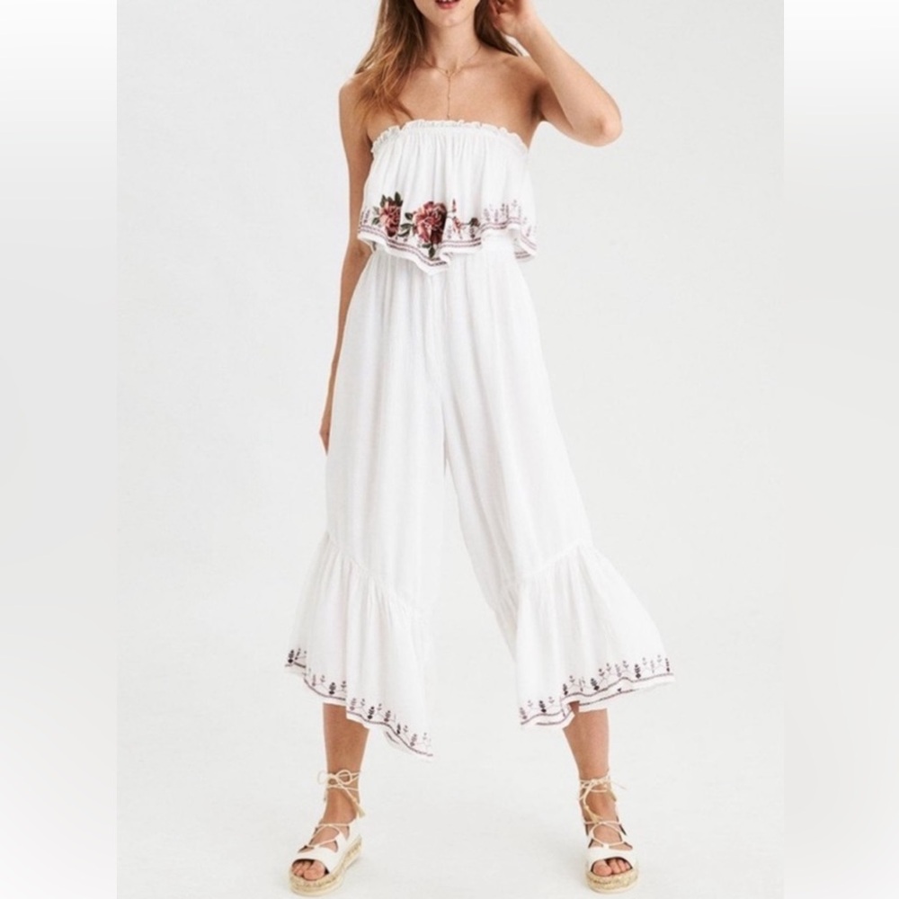 American Eagle white floral strapless wide leg flows lined Jumpsuit size L